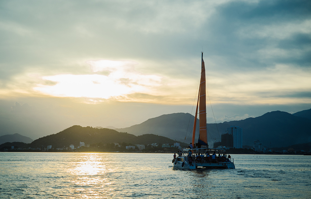 catamaran cruise in vietnam